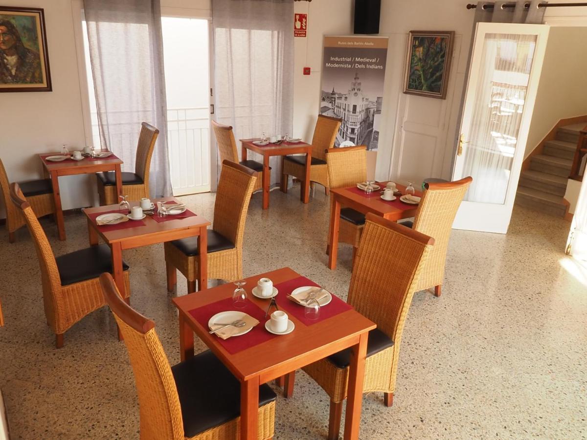 Hotel Montserrat Sitges Exterior photo