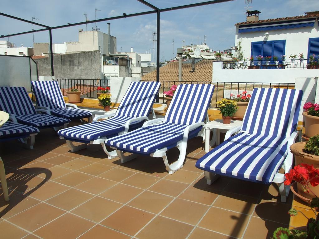 Hotel Montserrat Sitges Exterior photo