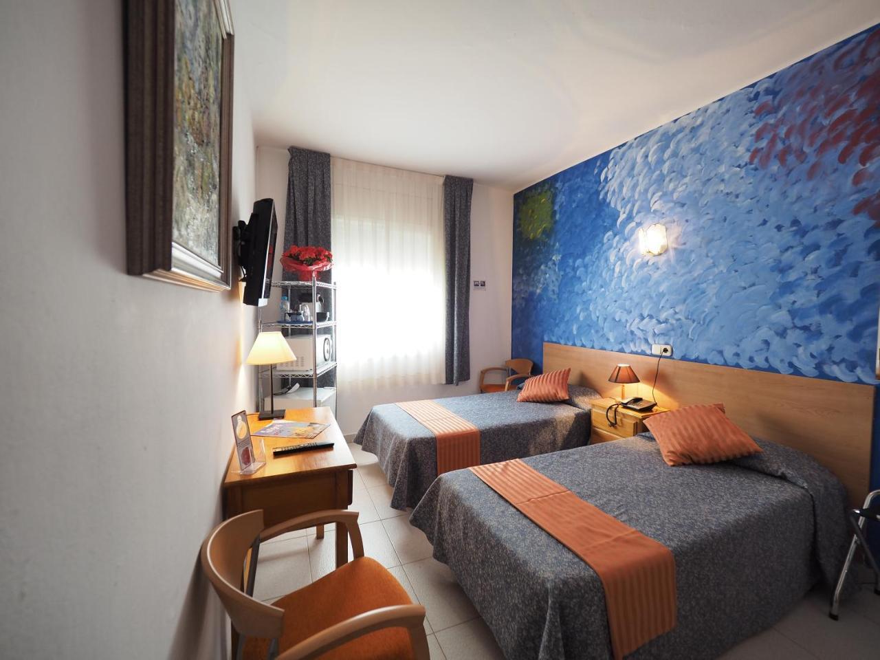 Hotel Montserrat Sitges Exterior photo